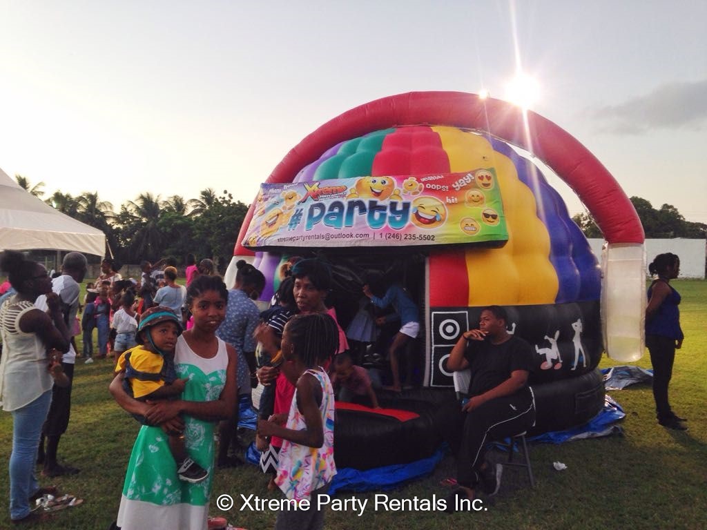 13ft x13ft Xtreme Mini Disco Dome Emoji Bouncy Castle & Party